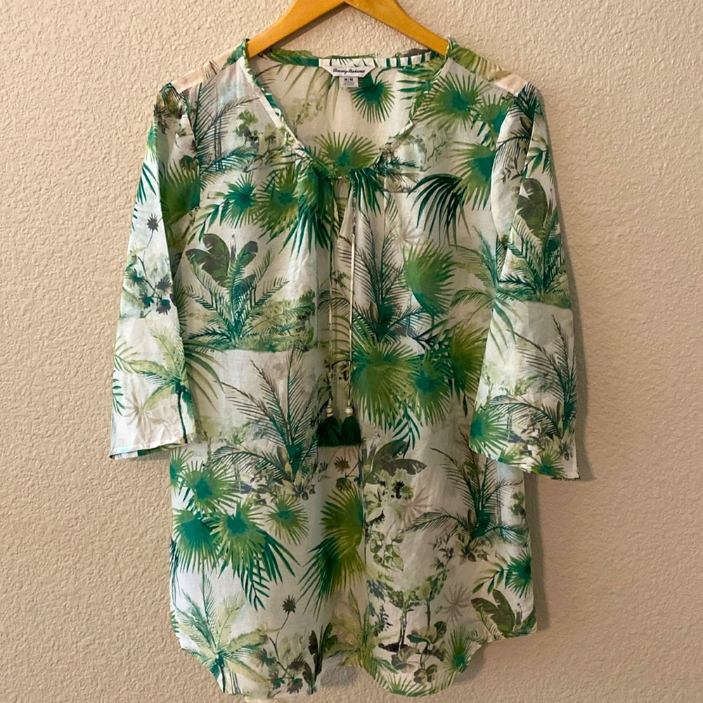 Tommy Bahama Womens Blouse. Medium